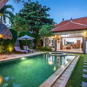 Sunny , Seminyak (Bali) Indonesia
